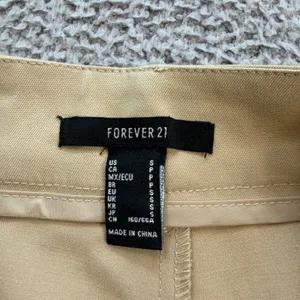 Forever 21 Khaki Tan Pleated High Waisted Tailored Shorts Women Size Small NEW thumbnail 4