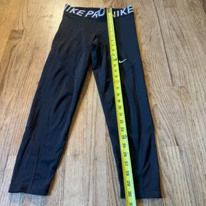 Nike Pro Women Black Cropped Training Leggings AO9972-010 Medium thumbnail 6
