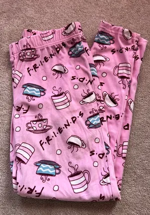 Friends Pajama Set Pink thumbnail 3