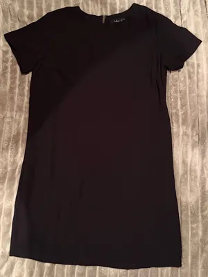 Lulu's Black Short Sleeve Shift Dress with‎ Gold Zipper thumbnail 1
