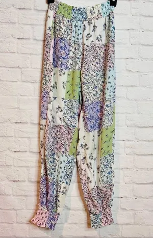 Boutique NEW Floral Patch Pants thumbnail 1