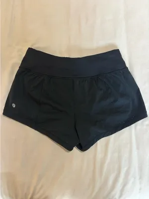 Lululemon 2.5" Shorts thumbnail 3