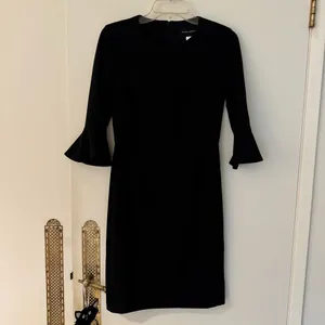 Donna Morgan Crew Neck Bell Sleeve Solid Crepe Black Cocktail Dress NWOT size 2 thumbnail 3