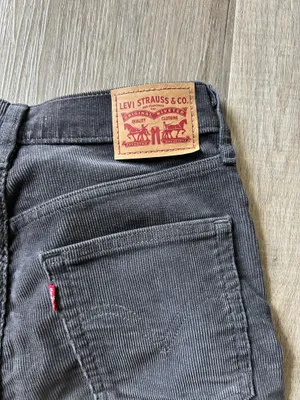 Levi’s Ribcage Straight Ankle Jeans thumbnail 3