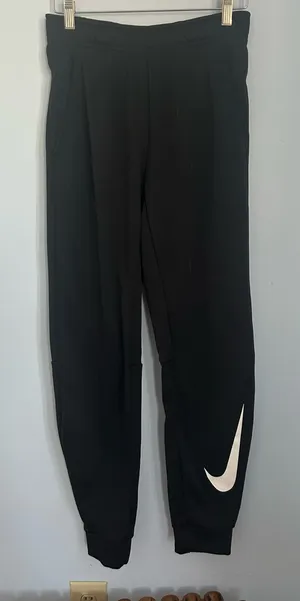 Nike joggers thumbnail 1