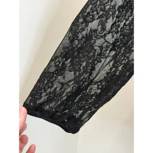 Torrid Lace Peplum Top – V‑Neck – Long Sleeve Sz1X(14-16)NWOT thumbnail 4