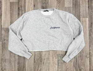Brandy Melville California Embroidered Cropped Crewneck Sweatshirt Size Small thumbnail 1