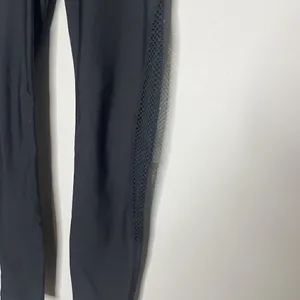 Carbon38 Black Mesh Side Drawstring Leggings Size Medium thumbnail 4