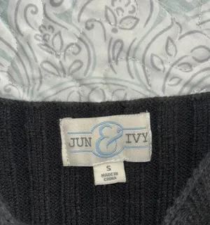 Jun & Ivy Black Tank Top thumbnail 2