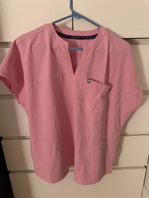 Fabletics Scrub Top Evolve thumbnail 1