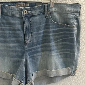 Torrid 5 INCH VINTAGE STRETCH MID-RISE SHORT SIZE 26 thumbnail 4