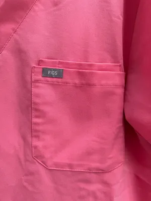 FIGS Leon Men’s Large Pink FIONx Scrub Top NWOT Hidden Pocket thumbnail 7