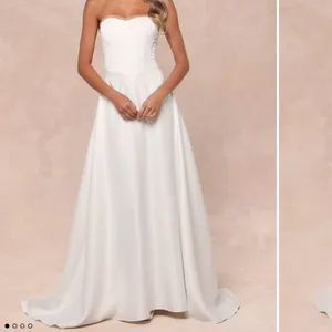 LULU's Bridal Wedding Chic Modern Sexy Floral Bustier Mermaid Trumpet Gown thumbnail 3