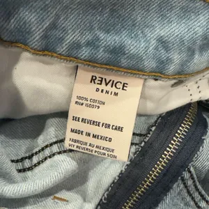 Revice Yin Yang Tokyo Wash Crops Full Zip 2 Toned Jeans Size 26 thumbnail 6