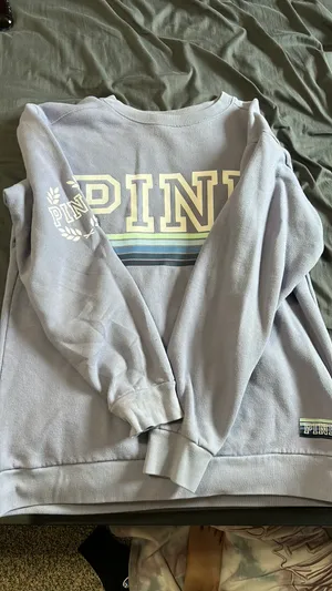 PINK Victoria’s Secret Sweatshirt thumbnail 1