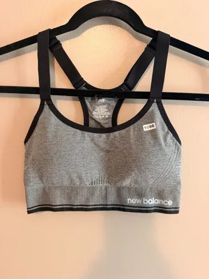 New Balance L Womens Grey Seamless Sports Bra Large Nylon Blend thumbnail 4