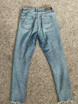 American Eagle Outfitters Mom Jean thumbnail 3