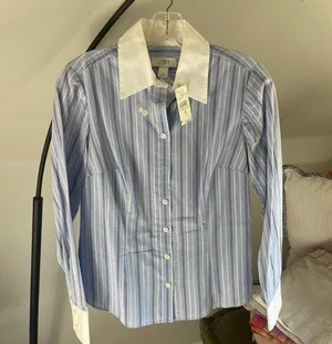 The  button down thumbnail 1