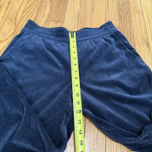 Lululemon‎ Scuba Mid-Rise Wide-Leg Pant 7/8 Length *Velvet Cord True Navy Size 6 thumbnail 9