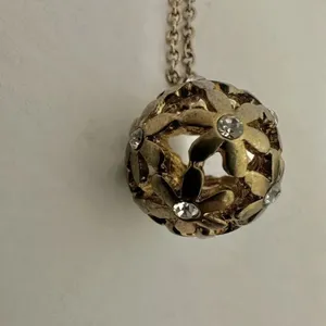 Guess flower ball rhinestone pendant necklace thumbnail 9