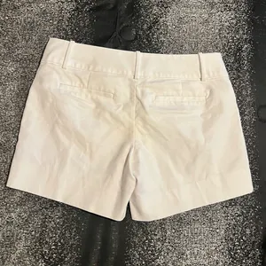 Womens sz6 The Limited White Tailored Chino Shorts thumbnail 2