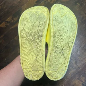 Chacos slides yellow strappy gorpcore W10 slip on sandals thumbnail 3
