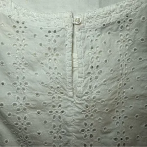 Gap Womens Embroidered White Ruffle Sleeveless Top Blouse Eyelet Size Large thumbnail 9