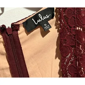 Lulu’s “Swoon-er or Later” Lace V-Neck Bodycon Dress thumbnail 8