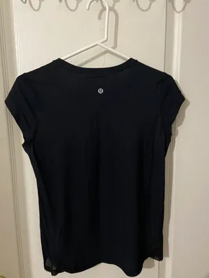 Lululemon Black Tshirt Mesh Sides thumbnail 3