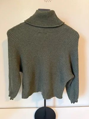 Poof Apparel Medium Olive Green Turtleneck Ribbed Women's Sweater thumbnail 2