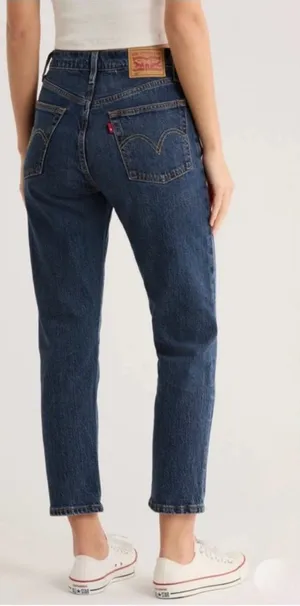 NWT Levi’s Premium 501 Original Crop Jeans Straight Leg Button Fly Sz W29 L26 thumbnail 1