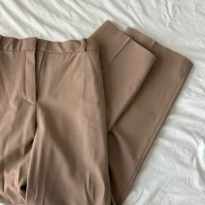 Aritzia Babaton The Effortless Pant thumbnail 2