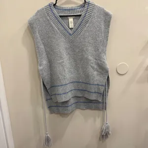 Free People‎ All Star Stripe Poncho Vest Gray Blue V-Neck Side Tie Tassels OS thumbnail 4