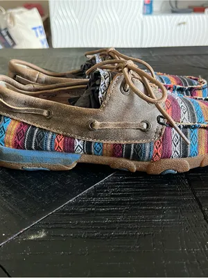 Twisted X Women's Boat Shoe Driving Moc in vibrant Serape/Bomber color Size 7 thumbnail 4