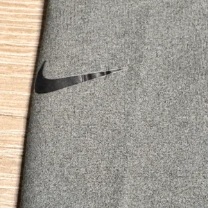 Nike Therma-FIT Womens Medium Gray Athletic‎ Leggings Dri-FIT Athleisure thumbnail 5