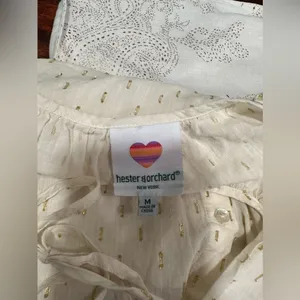 EUC Hester & Orchard Cotton Peasant Button Down Top MEDIUM Gold thumbnail 7