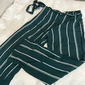 La‎ Hearts Green White Striped Flowy Pants thumbnail 1