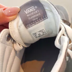 Light Gray Vans Sk8-Hi Skate Shoe -Vans Classic Sneakers (Unisex) thumbnail 6