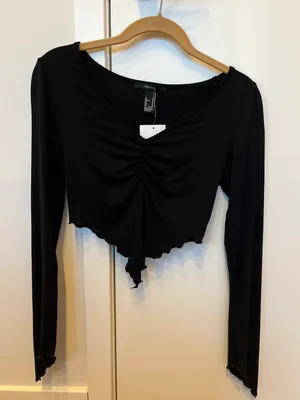 NWT  Top thumbnail 1