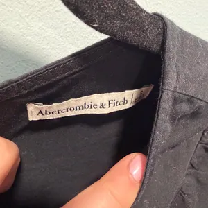 Abercrombie & Fitch Tiered Mini Dress Small Black Cotton Puff Sleeve Keyhole thumbnail 2