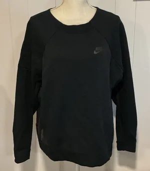 Nike Black Women's Pullover Crew Sweatshirt thumbnail 1
