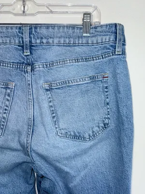 Maurices Edgely High Rise Relaxed Straight Ankle Jeans Light Wash Ripped thumbnail 7