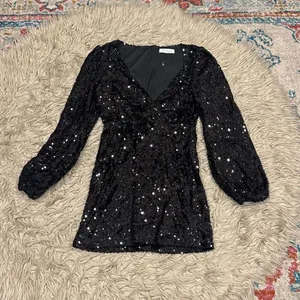 NWOT WAYF sequined black dress XS thumbnail 3