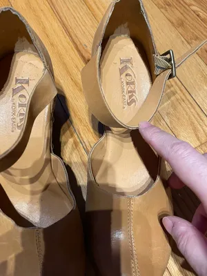 Korks Evah Clogs Leather Ankle buckle strap Chunky Block Boho Grommets Sandals Heels pumps retro studs mustard tan thumbnail 7