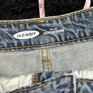 Old Navy Jean shorts‎ thumbnail 5