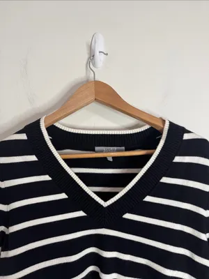 Marled Reunited Clothing Black & Cream Striped V-Neck Cropped Plush Sweater sz M thumbnail 3