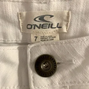 O'Neill white shorts thumbnail 5