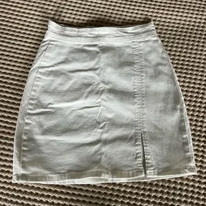 Amazon White High-Waist Mini Skirt with Front Slit thumbnail 1