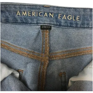 American Eagle Jeans Womens 8 Curvy Mom Jean 90s Distressed Light High Rise Blue thumbnail 4
