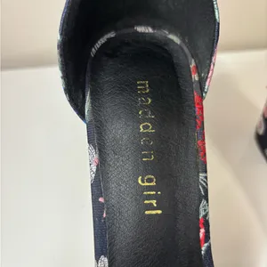 Madden Girl Bella Floral Embroidered Block Heels thumbnail 5